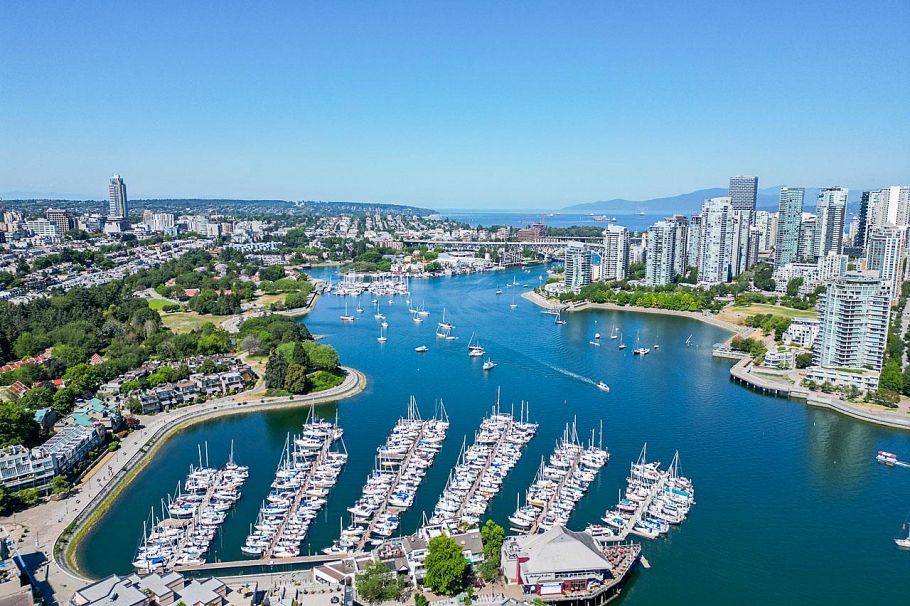 500 Starboard Square Vancouver, BC - 8