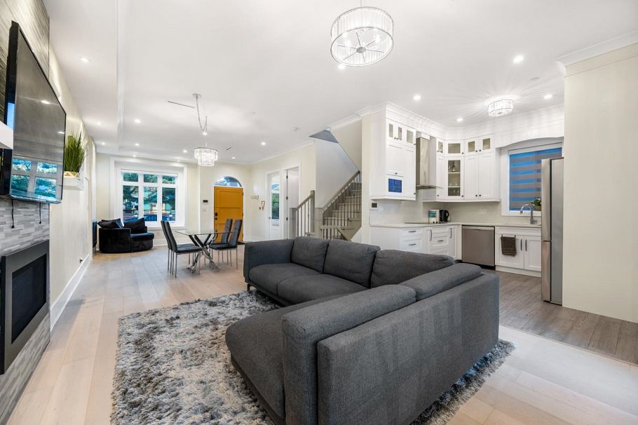 288 E 59th Avenue Vancouver, BC - 6