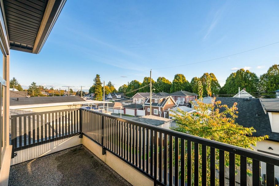 288 E 59th Avenue Vancouver, BC - 19