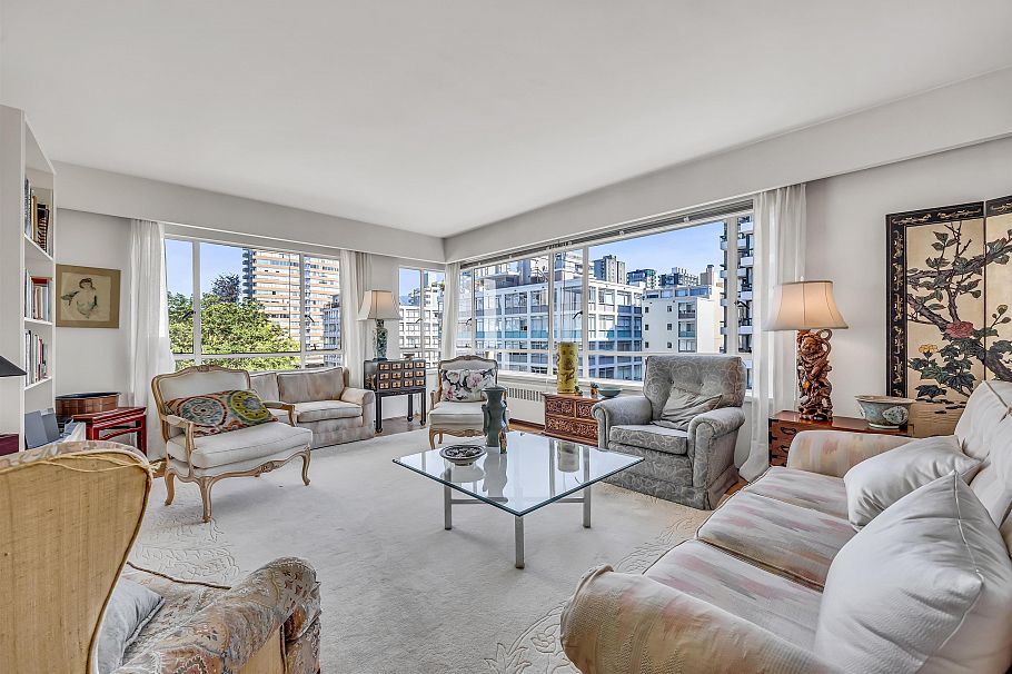 508 1949 Beach Avenue Vancouver, BC - 2