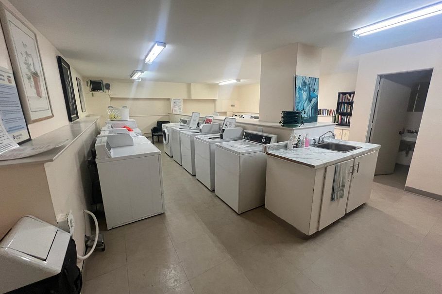 501 1850 Comox Street Vancouver, BC - 16