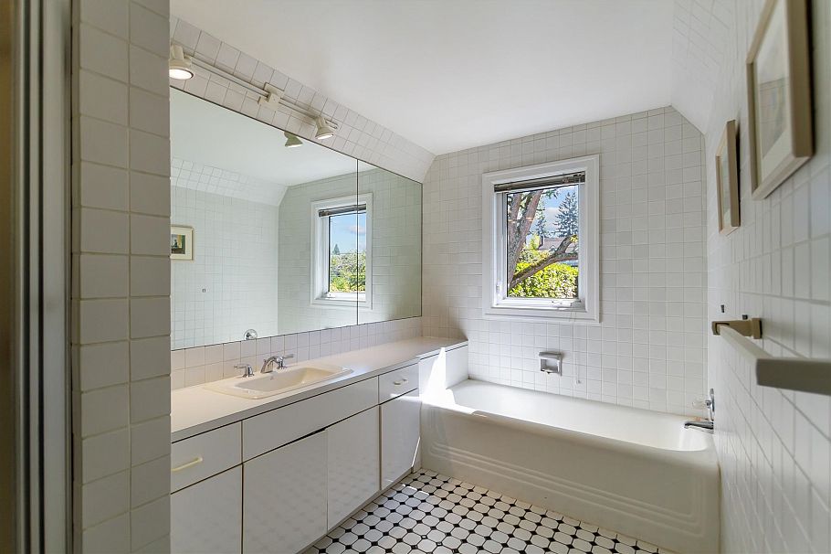 3131 Point Grey Road Vancouver, BC - 21