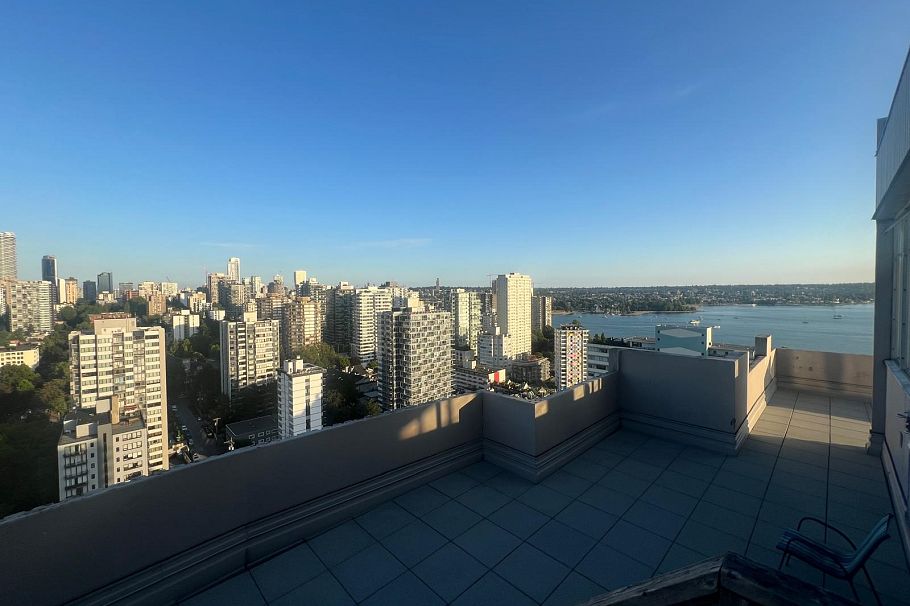 501 1850 Comox Street Vancouver, BC - 2