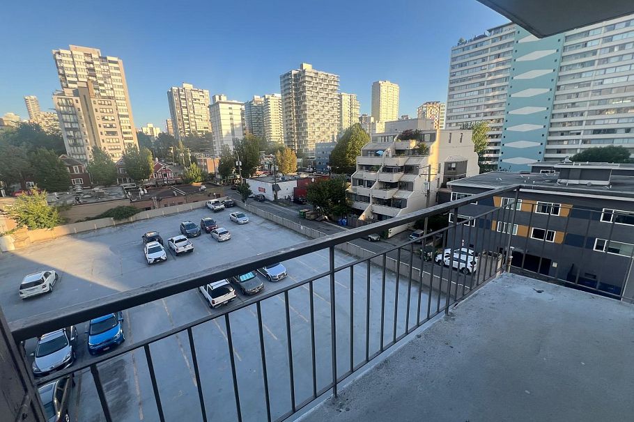 501 1850 Comox Street Vancouver, BC - 14