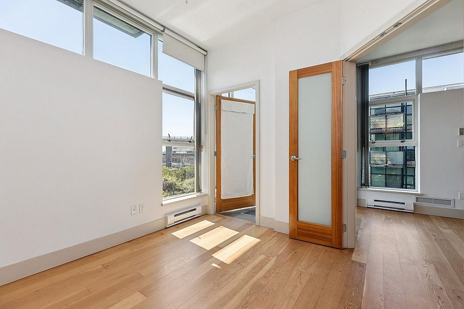 423 8988 Hudson Street Vancouver, BC - 8