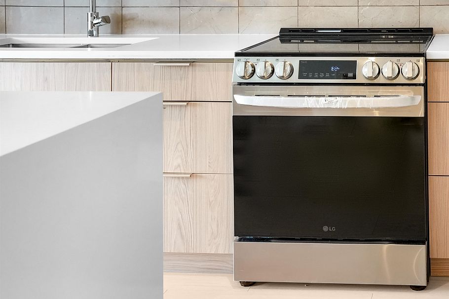 1406 1320 Chesterfield Avenue North Vancouver, BC - 24