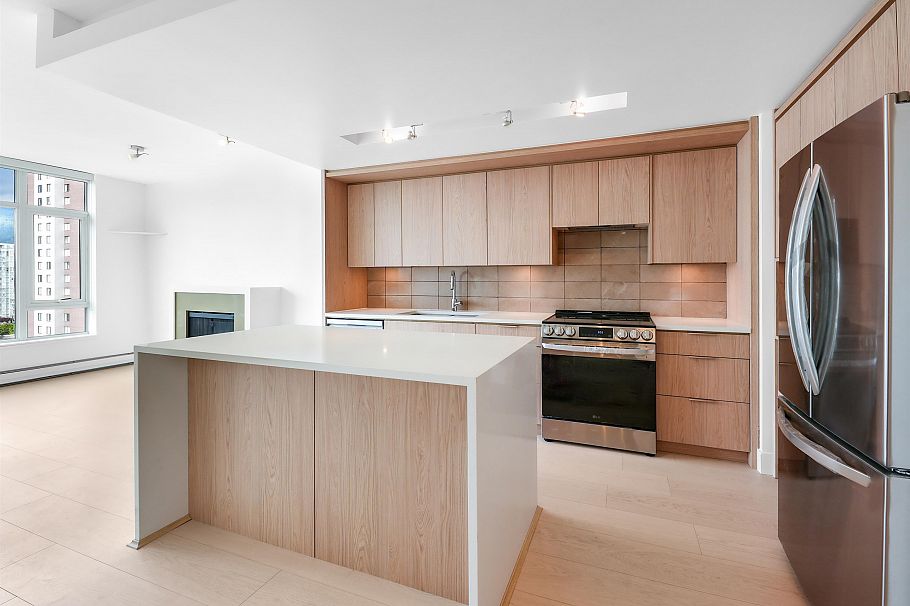 1406 1320 Chesterfield Avenue North Vancouver, BC - 8