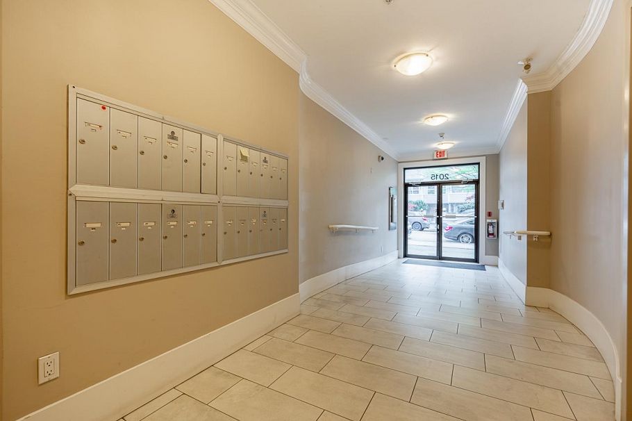 301 2015 Trafalgar Street Vancouver, BC - 5