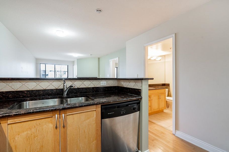 301 2015 Trafalgar Street Vancouver, BC - 10