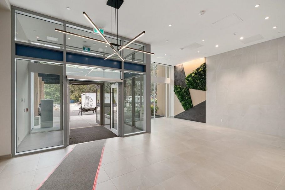 2003 1401 Hunter Street North Vancouver, BC - 3