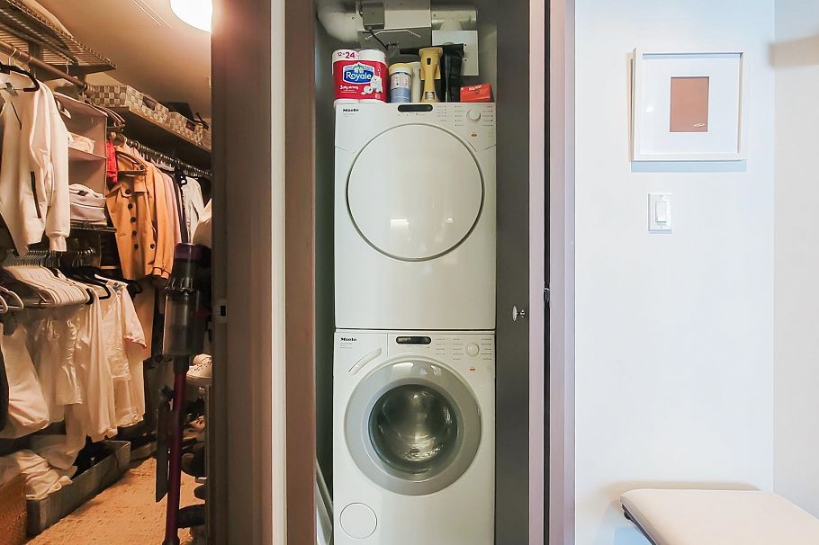 1220 68 Smithe Street Vancouver, BC - 21