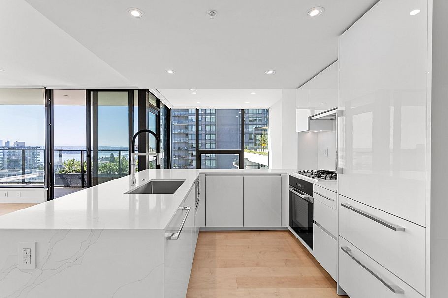 703 135 E 13th Street North Vancouver, BC - 20