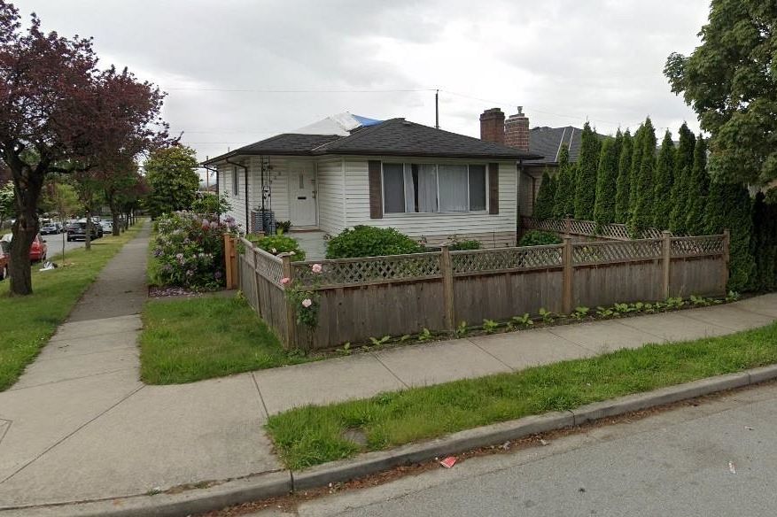 1352 E 57th Avenue Vancouver, BC - 1