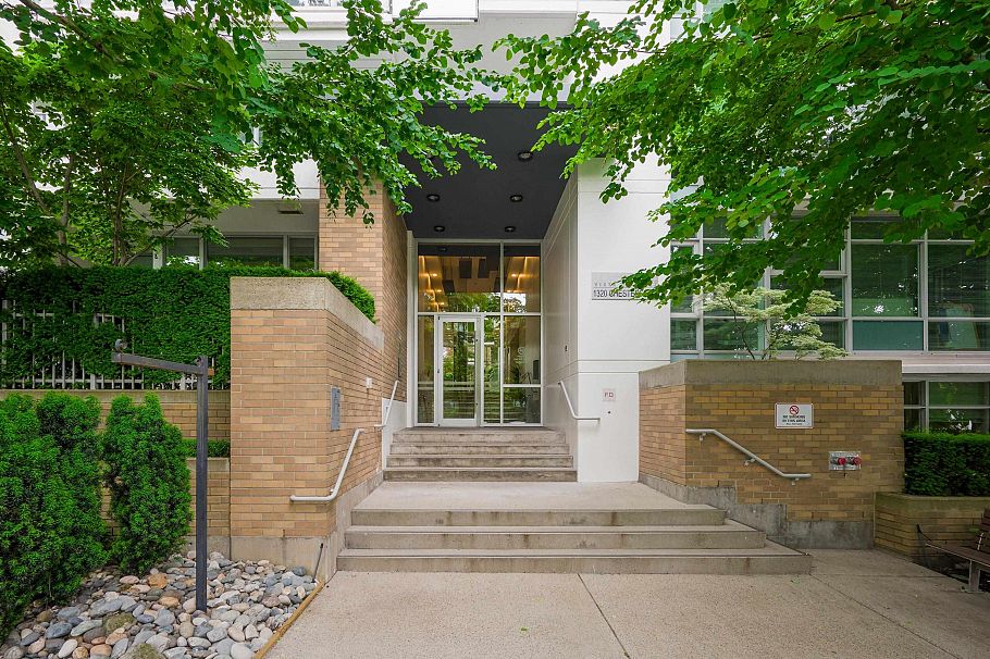 1406 1320 Chesterfield Avenue North Vancouver, BC - 27