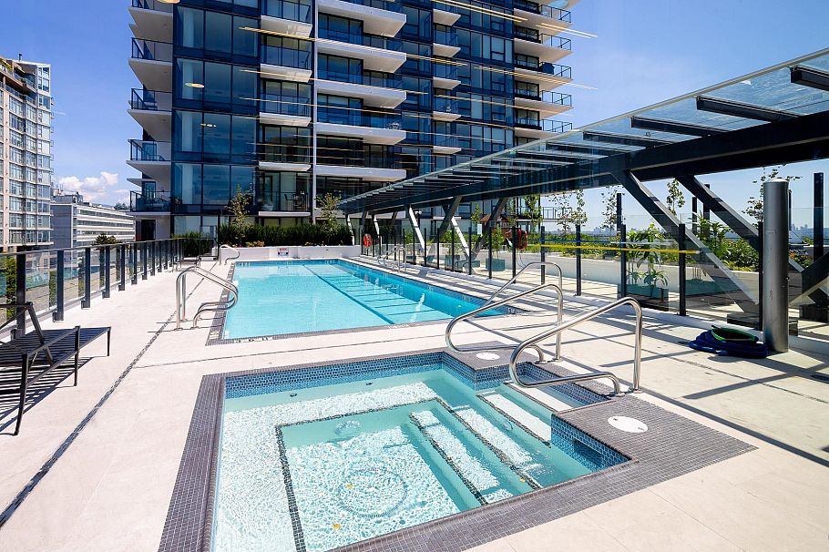 703 135 E 13th Street North Vancouver, BC - 37