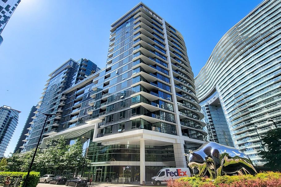 1220 68 Smithe Street Vancouver, BC - 1