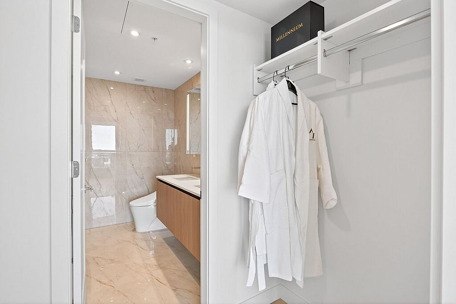 703 135 E 13th Street North Vancouver, BC - 24