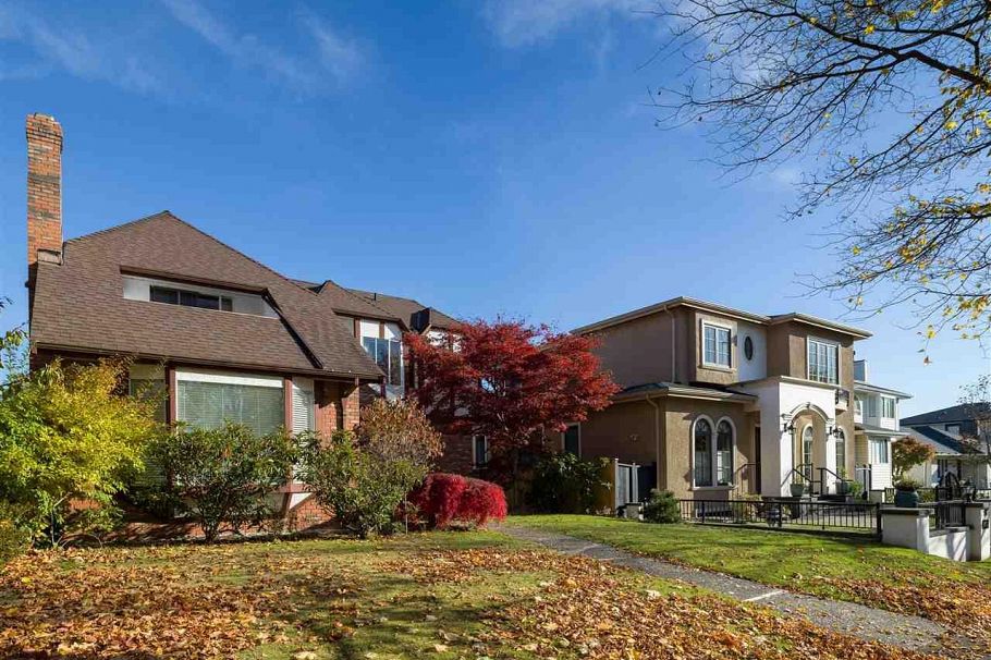 5564 Elizabeth Street Vancouver, BC - 1