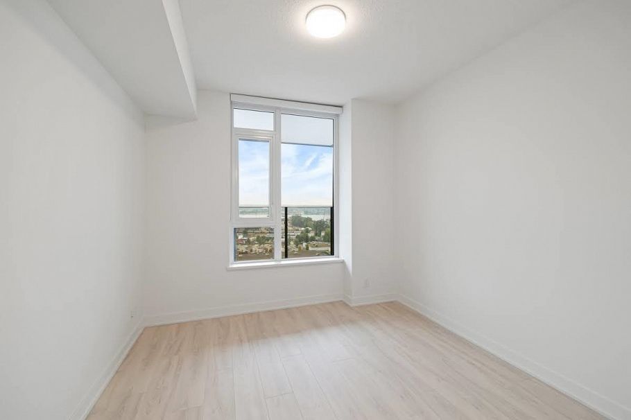 2003 1401 Hunter Street North Vancouver, BC - 9