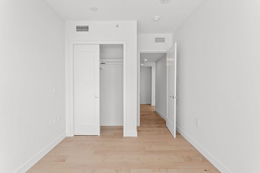 703 135 E 13th Street North Vancouver, BC - 27