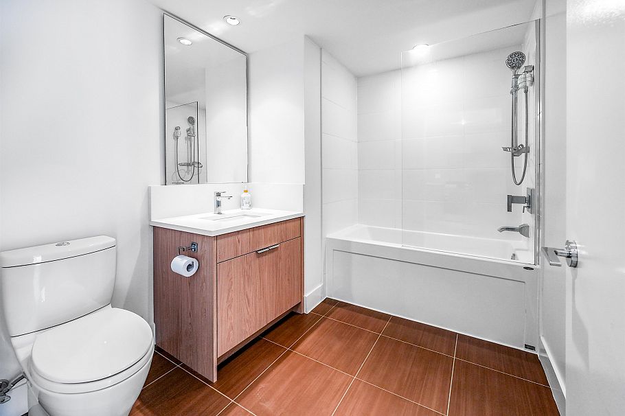 1406 1320 Chesterfield Avenue North Vancouver, BC - 14