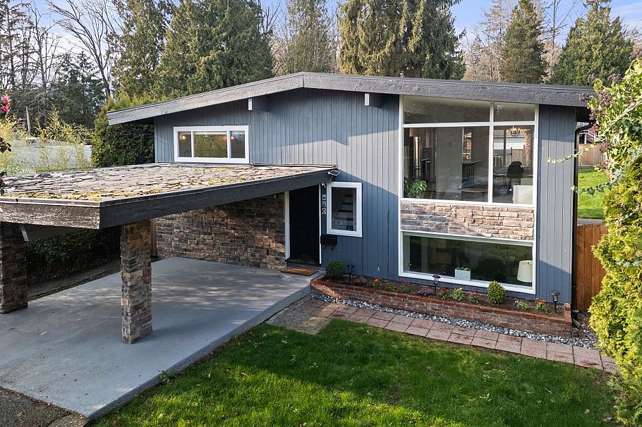 530 W 14th Street North Vancouver, BC - 2