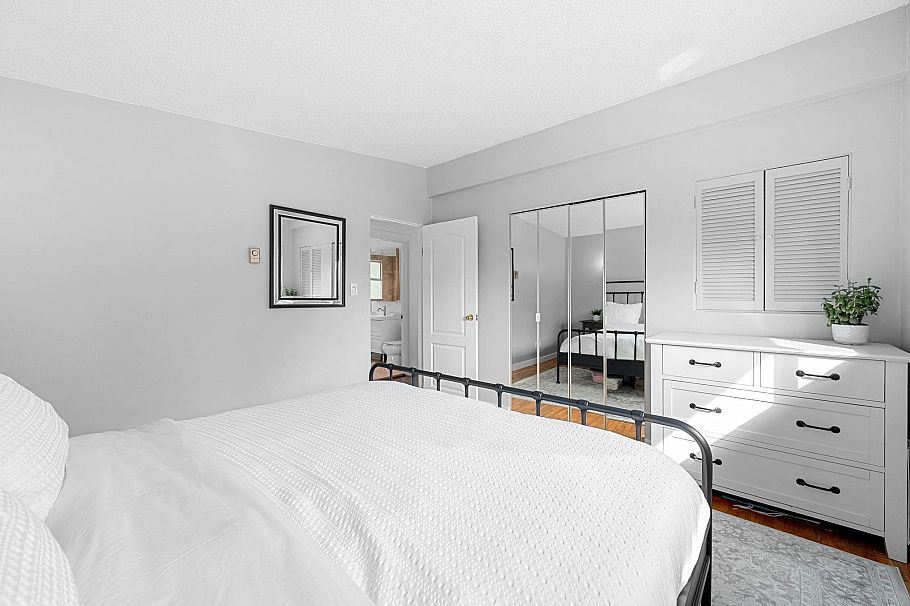 530 W 14th Street North Vancouver, BC - 15