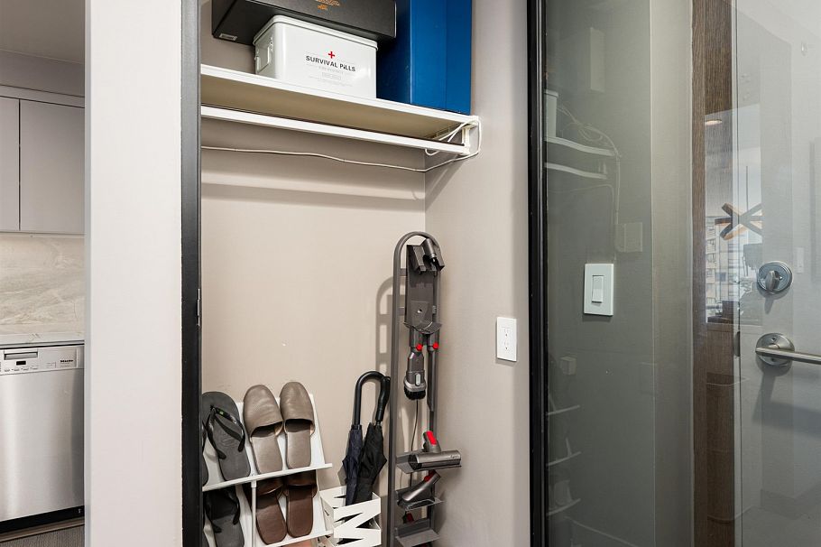 805 388 Drake Street Vancouver, BC - 18