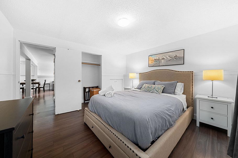 530 W 14th Street North Vancouver, BC - 31