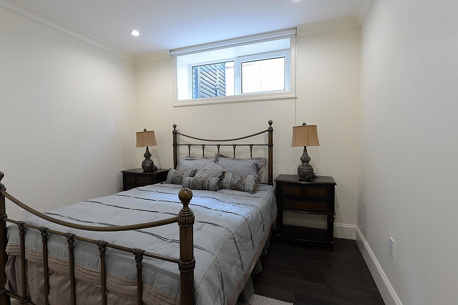 4039 W 38th Avenue Vancouver, BC - 40