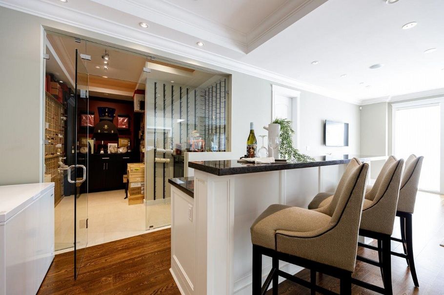 3928 W 34th Avenue Vancouver, BC - 34