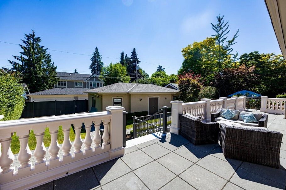 3928 W 34th Avenue Vancouver, BC - 35