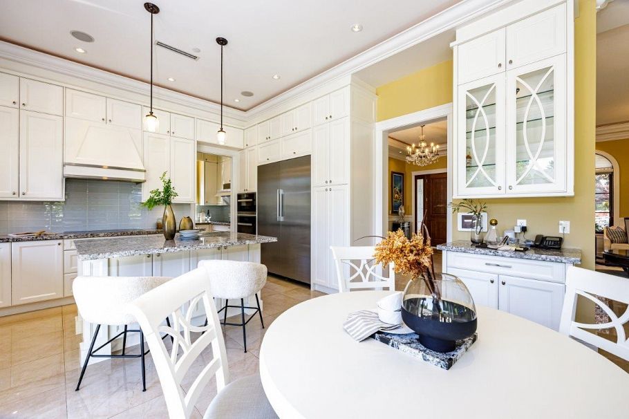 3928 W 34th Avenue Vancouver, BC - 9