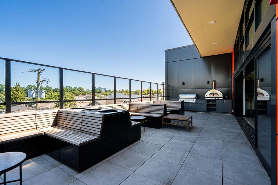 3932 Dumfries Street Vancouver, BC - 25