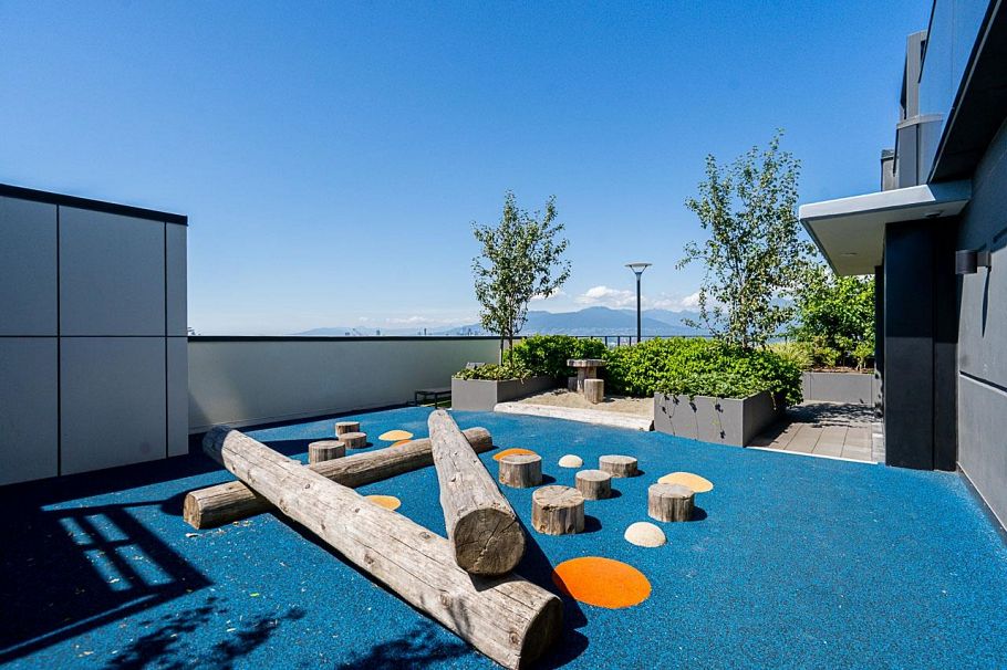 3932 Dumfries Street Vancouver, BC - 29