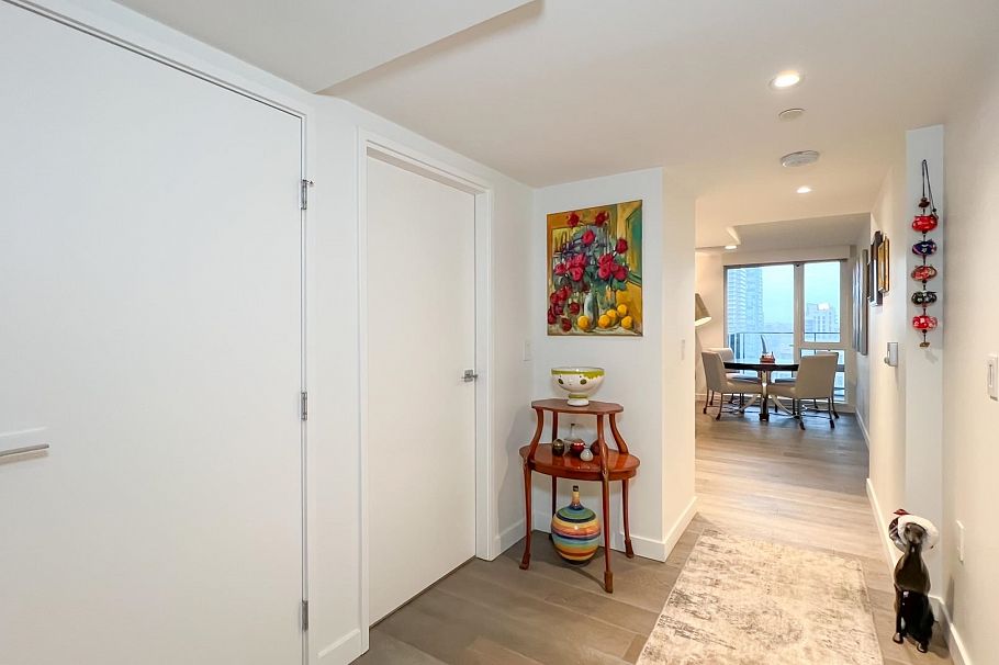 2705 1111 Richards Street Vancouver, BC - 5