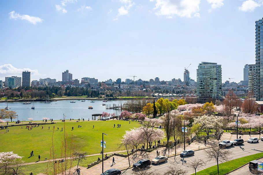 805 388 Drake Street Vancouver, BC - 2