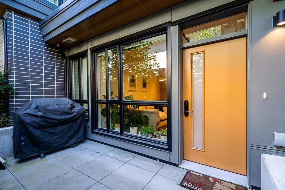 3932 Dumfries Street Vancouver, BC - 4