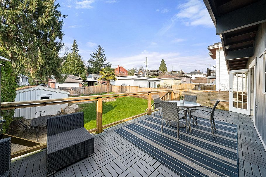 530 W 14th Street North Vancouver, BC - 4