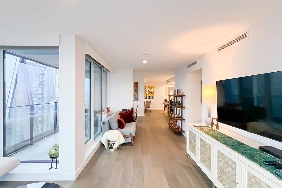 2705 1111 Richards Street Vancouver, BC - 14