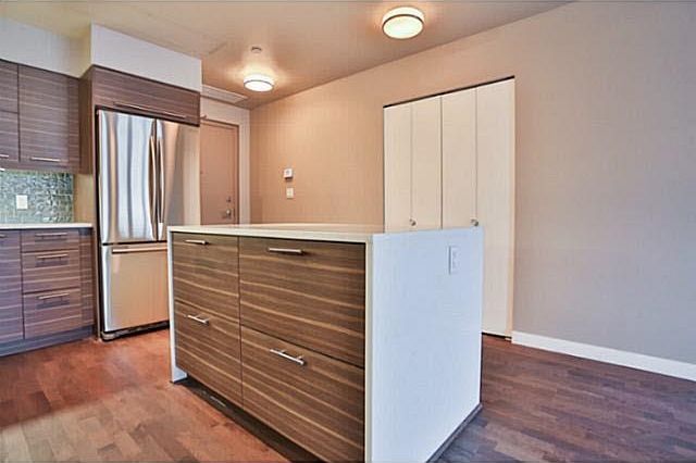 313 317 Bewicke Avenue North Vancouver, BC - 7