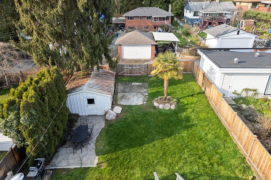 530 W 14th Street North Vancouver, BC - 6