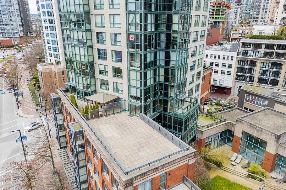 706 289 Drake Street Vancouver, BC - 4