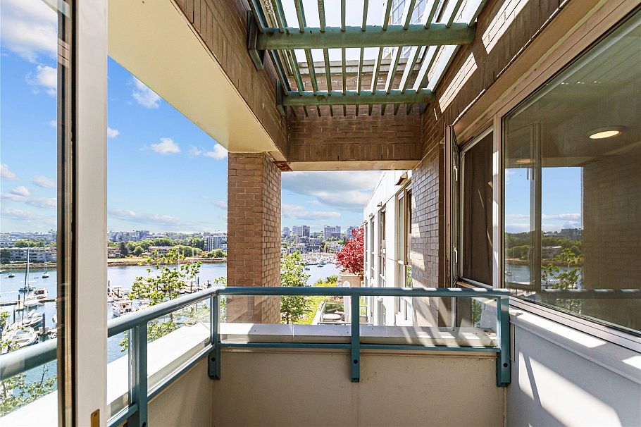 610 1228 Marinaside Crescent Vancouver, BC - 20