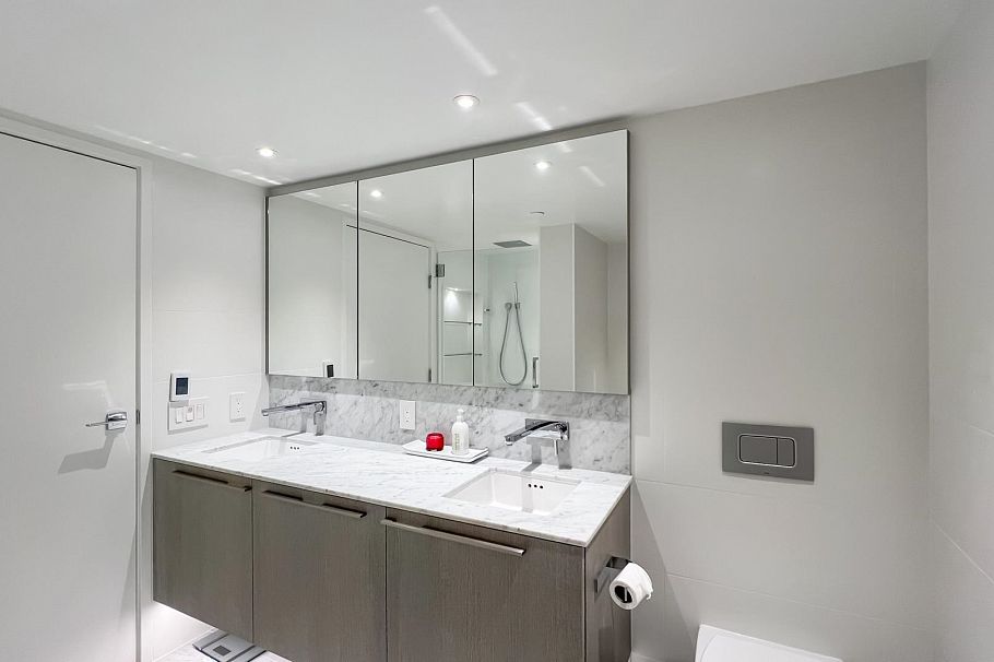 2705 1111 Richards Street Vancouver, BC - 24