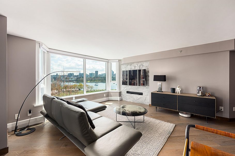 805 388 Drake Street Vancouver, BC - 1