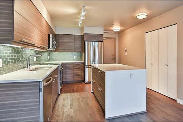 313 317 Bewicke Avenue North Vancouver, BC - 6