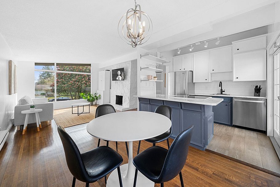 530 W 14th Street North Vancouver, BC - 11