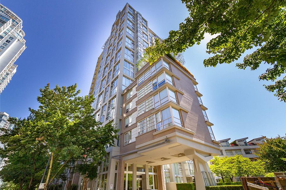 610 1228 Marinaside Crescent Vancouver, BC - 2