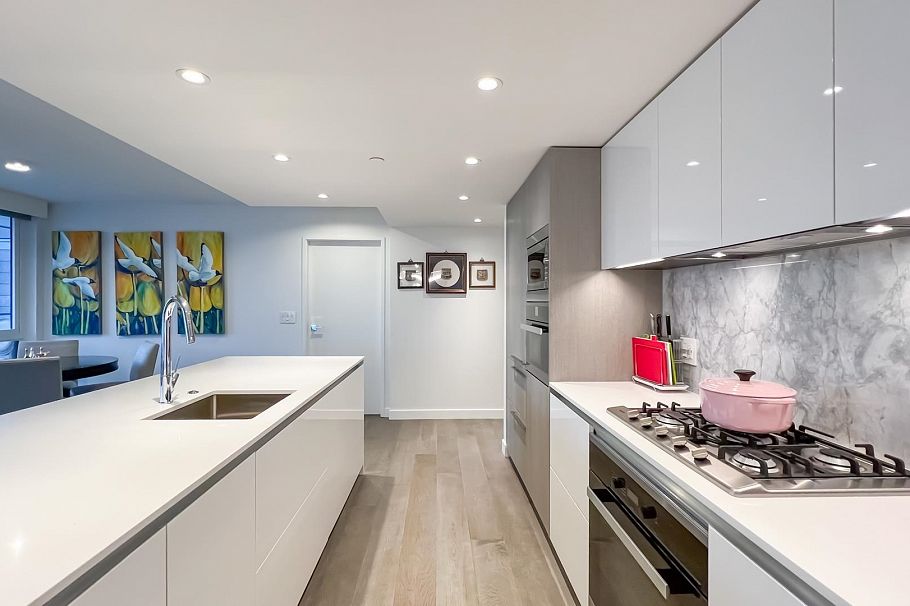 2705 1111 Richards Street Vancouver, BC - 9